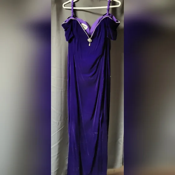 plus size azazie bridesmaid dresses Short Blue Velvet Homecoming Dress with Lace-Up Back Red / 1